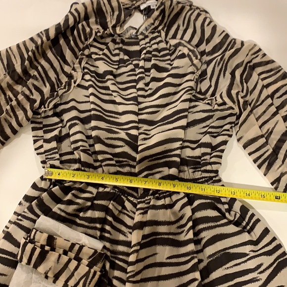 Zebra Romper Medium - Picture 10 of 16